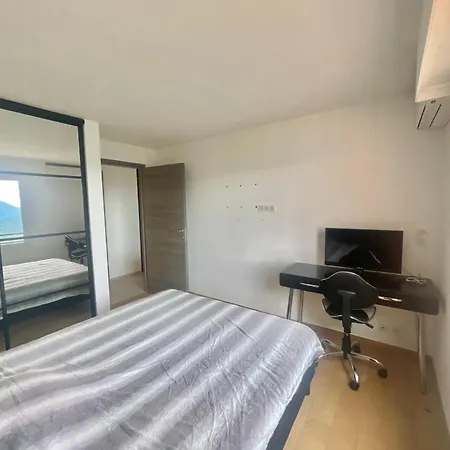Apartment Grand-duc Avec Piscine - 2 Pieces